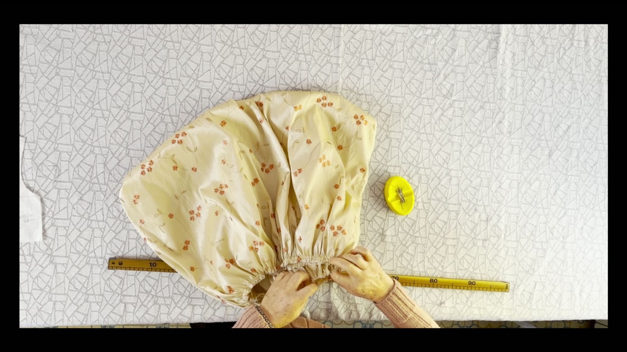 Come cucire l abito con ampia gonna a paloncino1